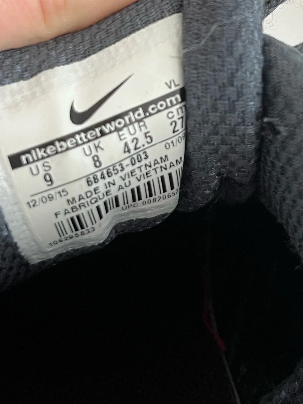 Nike Men’s Black Running Shoes with White Swoosh